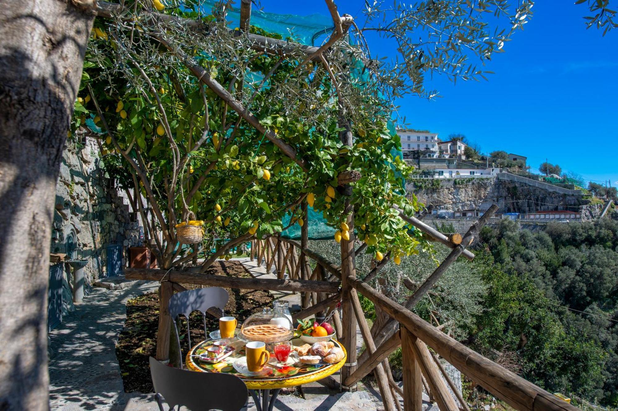 Le Contrade By Sosore Holiday Homes -Amalfi Coast Фуроре Экстерьер фото