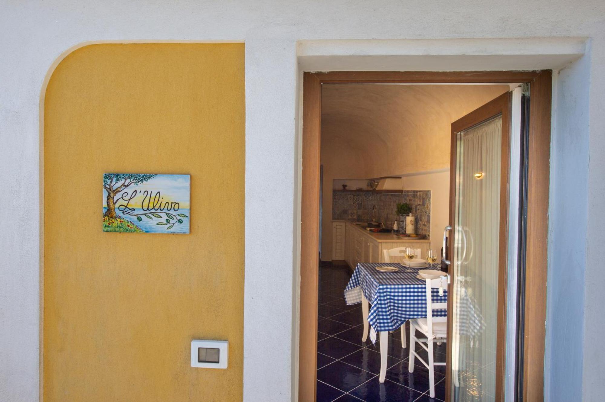 Le Contrade By Sosore Holiday Homes -Amalfi Coast Фуроре Экстерьер фото